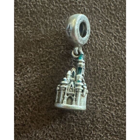 Pandora Disney World Cinderella Castle dangle charm silver .925 - Picture 1 of 5